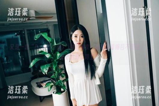 又是一套“Bomi(普美)”的连体衣，我真是看得目不转睛了，果然选对了博主！