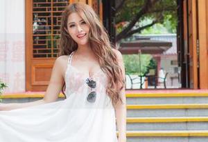 IMiss爱蜜社 - 资源上线,黄歆苑穿着制服让人想起了一场校园“抢粮”的大戏。
