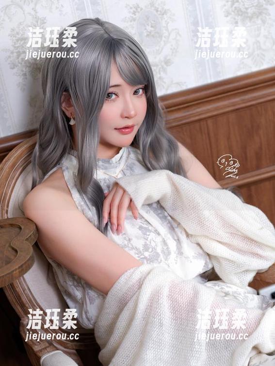 Machi马吉 Machi马吉的职业装cos,我的脑海里有一万种可能性,真奇葩。