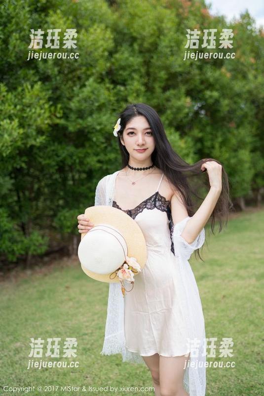 MiStar魅妍社-芝芝Booty MiStar魅妍社 - 芝芝Booty拍的圣诞写真,福利中透着些小心机,你准备好了吗?