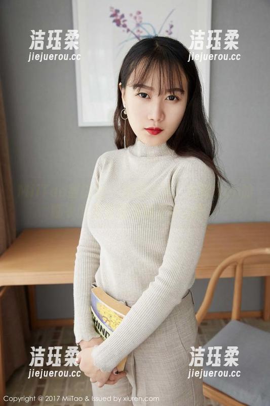 MiiTao蜜桃社-木楠Nan MiiTao蜜桃社 - 私房美照:木楠Nan的睡衣图包里藏着哪些小心思?