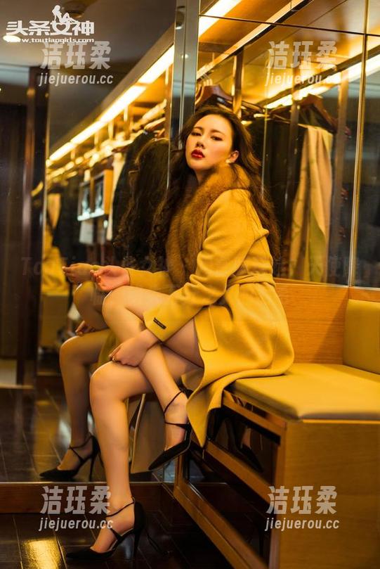 TouTiao头条女神-月音瞳 TouTiao头条女神 - 月音瞳精选:天使降临,错失万分之久的羽毛