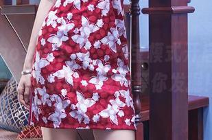 TouTiao头条女神 - 寻宝模式开启,杨曼妮的镂空袜兔图包等你发掘!