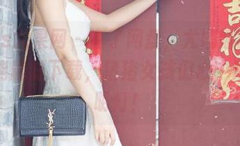 UGirls尤果网 - 有了网盘,尤娜娜的泳衣写真能随时下载,猪猪女孩们心中所向的明灯!
