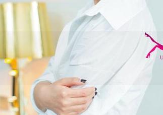 UGirls尤果网 - 私房写真，松果儿海边玩得不亦乐乎，海风微拂，沙子满身。