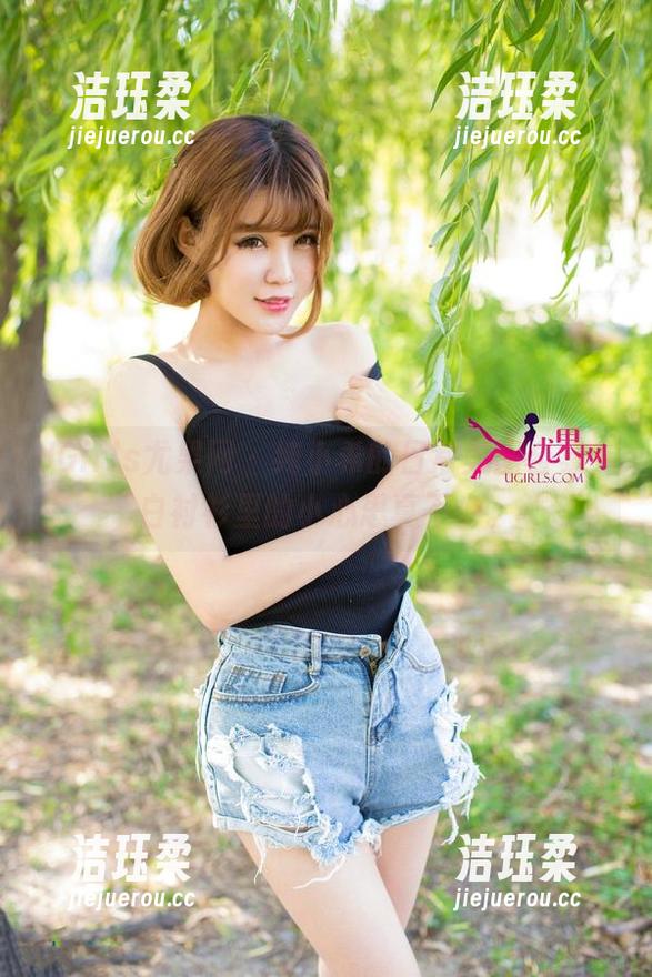 UGirls尤果网 - 纯小希的日常美图合集，白衬衫里的小心思真不少。