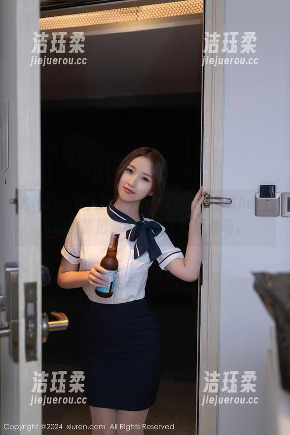 Xiuren秀人网 - 精选泳衣大片，Cherry樱桃酱把海滩变成了时尚秀场。