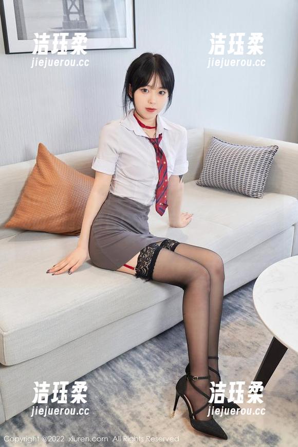 Xiuren秀人网-冯木木LRIS Xiuren秀人网 - 这张图片里是冯木木LRIS的美腿,警告!下载后可能会多看几遍!