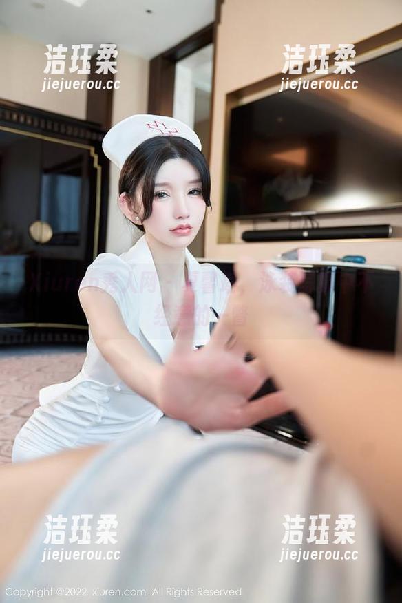 Xiuren秀人网-夏馨瑶 Xiuren秀人网 - 夏馨瑶,泳装写真中不经意的一瞥