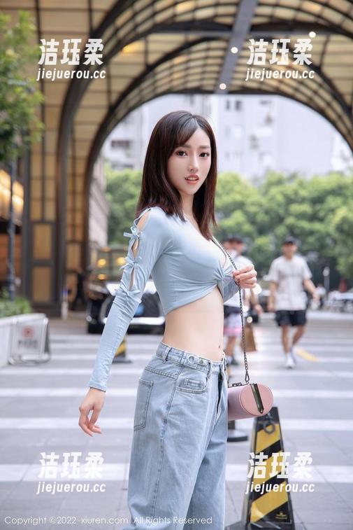 Xiuren秀人网-林乐一 Xiuren秀人网 - 毕竟是林乐一的丝袜写真,放在网盘里,总觉得自己能更加小心翼翼,呵呵。
