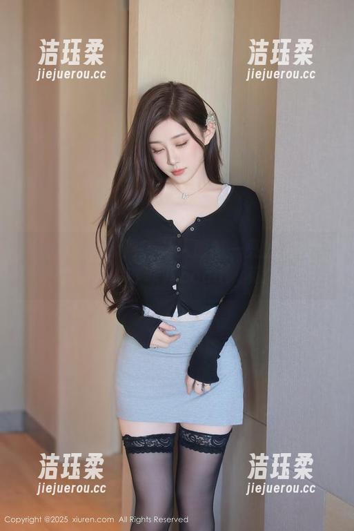 Xiuren秀人网-菲儿beauty Xiuren秀人网 - 让人眼前一亮的免费修女照片,非菲儿beauty莫属。
