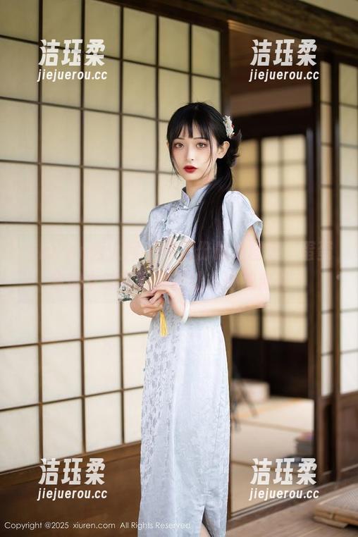 Xiuren秀人网-蛋蛋宝 Xiuren秀人网 - 今日份最新图包,蛋蛋宝的女孩妆容实在让人心生向往~