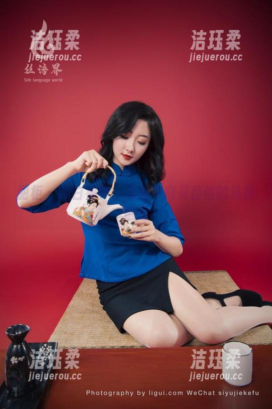 丽柜-佳怡 丽柜 - 纯白视界:无意中窥见佳怡的私房邂逅