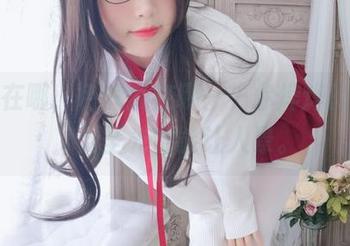 制服在哪,色气就在哪——你烨烨的新作,无圣光也能让人晕。