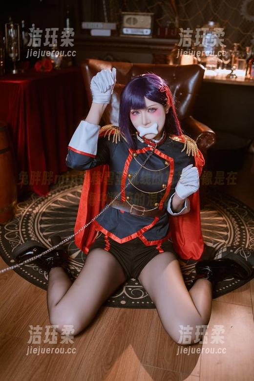 兔胖胖min 兔胖胖min穿梭碧蓝航线的写真,像是在海中漂流的混沌