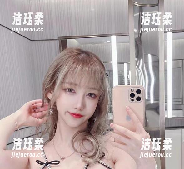 啾小妍Deer 每次看啾小妍Deer的白丝都想问:网盘还剩多少存储?