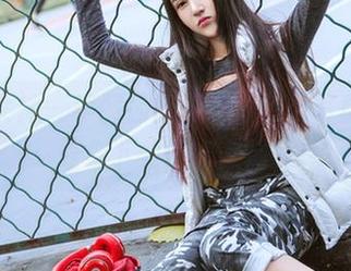 头条女神 - 李丽莎的秘书角色,写真集,让你下载重新审视。