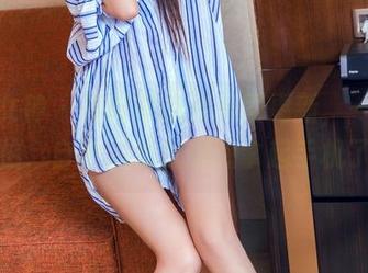 头条女神 - 高韩菲的新美图更新，一直拍呀拍，自拍拍的我都想拿起手机了！