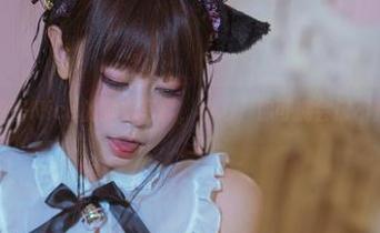 奈汐酱Nice的睡衣写真，小心，你可能会挪不开眼