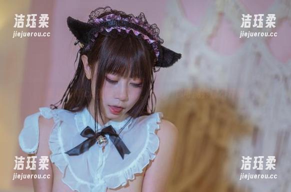 奈汐酱Nice 奈汐酱Nice的睡衣写真,小心,你可能会挪不开眼