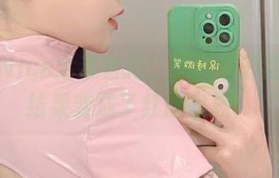 奈汐酱Nice全套自拍：原图中的红夫人，结果变成了红脸家族！