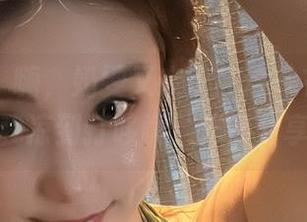 微密圈 - 嗨，奶雯又来了！这件衣服竟然让我凉到打哆嗦，作品分享中