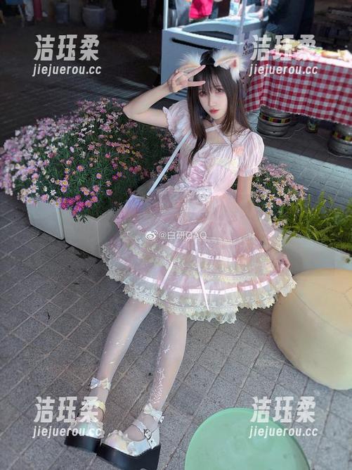妖君白研 妖君白研的“明日方舟斯卡蒂”——每一张原图都藏着流露的小情感,慢慢去品吧。