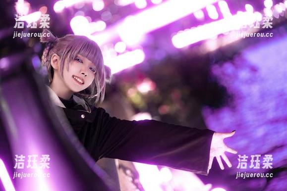 宫本桜 看宫本桜如何把碧蓝航线能代本典藏版变成了写真集中的奇观分享。