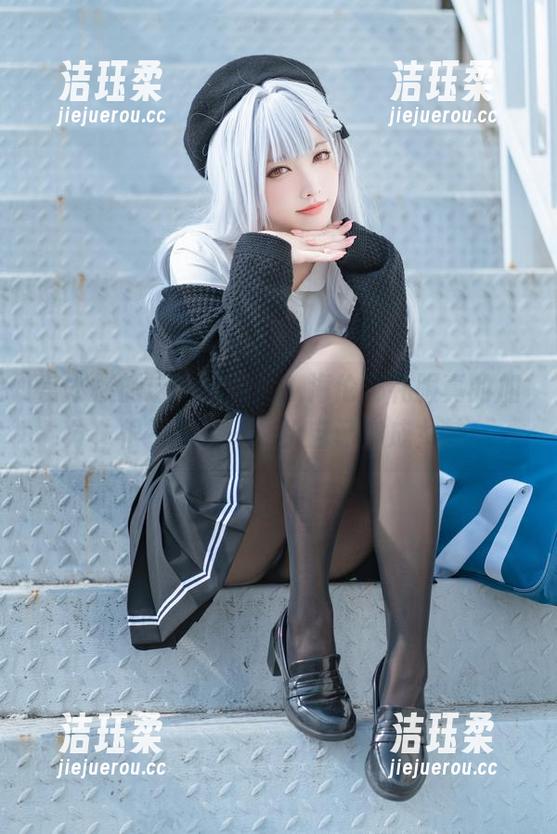 宫本樱 宫本樱的这一组照片,海伦娜礼服真的加分,恨不得买一件给自己穿成女神!