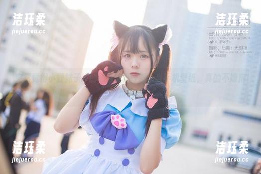 小野妹子w 突然觉得小野妹子w的和服写真好适合当手机壁纸,真的不嫌麻烦吗?