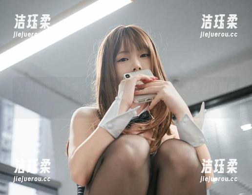 入职培训，这本写真集能有多有趣？听“巧克力小圆面包”说