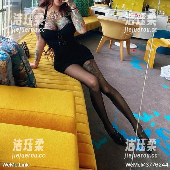希希Gina 微密圈 - 希希Gina教你穿白衬衫:精选套图看似平常,细节里却有趣无穷