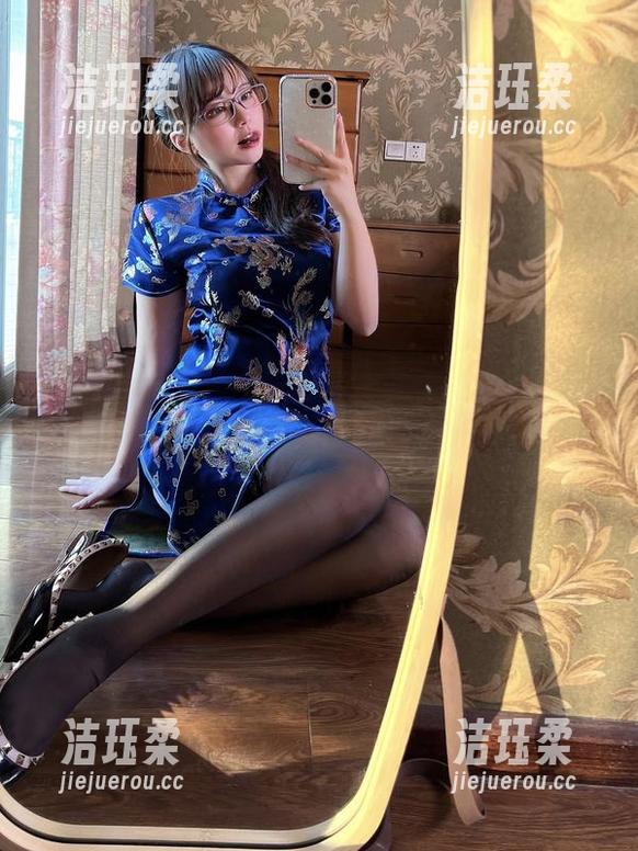 张思允nice 微密圈 - 不想上班的第十三个理由:张思允nice的私拍把老板的指令丢到九霄云外!