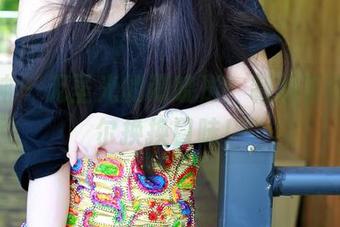 推女神 - 无圣光的谭晓彤:制服套图,偶尔换换口味!