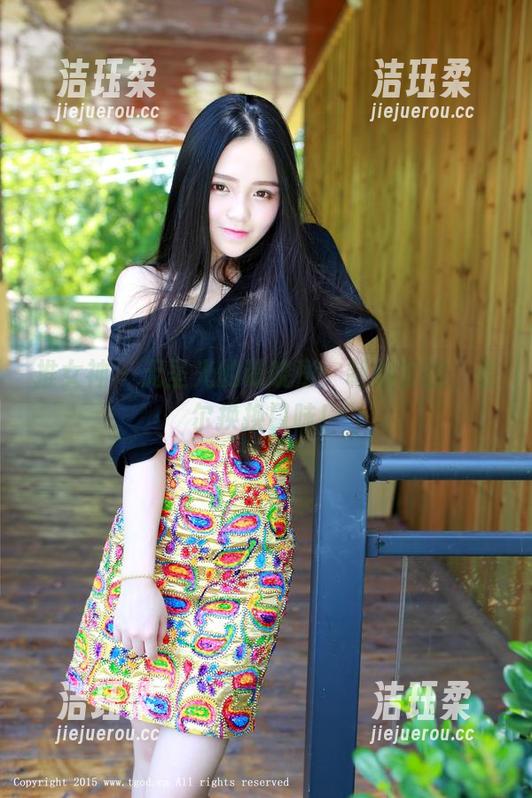 推女神-谭晓彤 推女神 - 无圣光的谭晓彤:制服套图,偶尔换换口味!