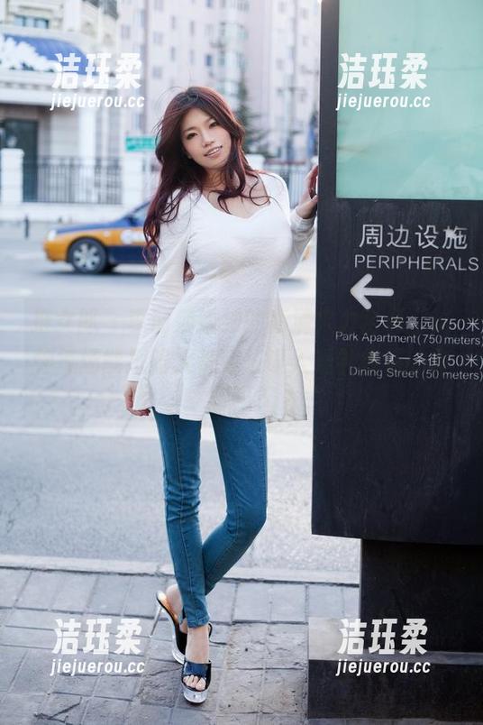 推女郎-李丽莎 推女郎 - 李丽莎婚纱的高清火力全开,这种气场能把路人都变成误入婚礼现场的宾客吗?