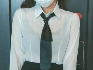 杏仁曲奇的女仆:看她如何在高清照片中创造约定的时间,真是心累!