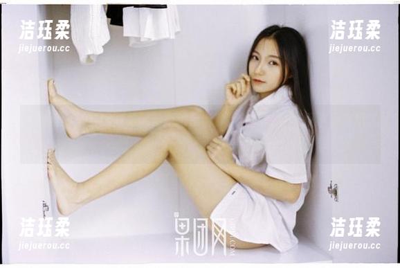 果团网 - 最新原图，裴希西把吊带穿得如此随性，恨不得也想试试。