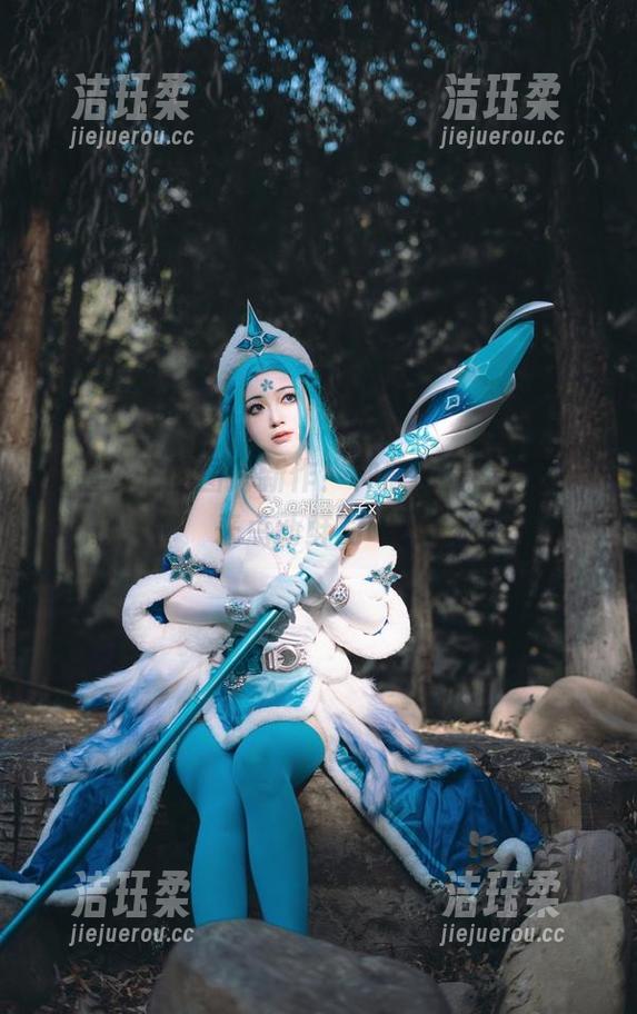 桃墨公子 桃墨公子的图片新作!神鹿也是看腻了,来点新鲜的吧!
