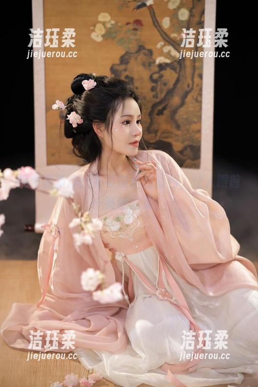 桃暖酱 桃暖酱新作:补习班里的福利,让人眼前一亮的图集!