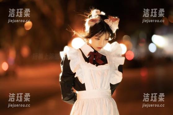 桜桃喵 短裤上演的嘲讽舞台:看桜桃喵如何玩转高清