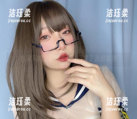 次屁啦 白裙下的次屁啦:高清证实了我的猜测
