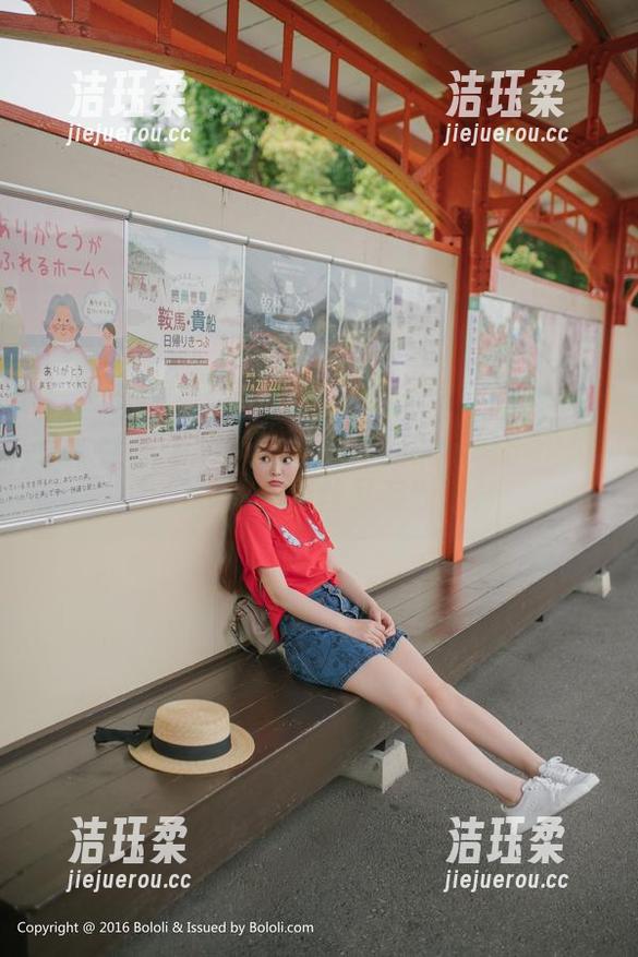 波萝社-柳侑绮Sevenbaby 波萝社 - 当定制遇上写真:柳侑绮Sevenbaby的裤里丝又有新玩法