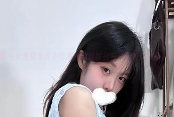 微密圈 - 火龙果羊与小野猫的幽默时刻——等着你来图片分享!