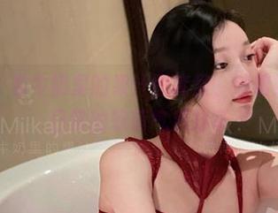微密圈 - 看牛奶里的果汁图库里,短裙如何演绎日常的软萌气质分享