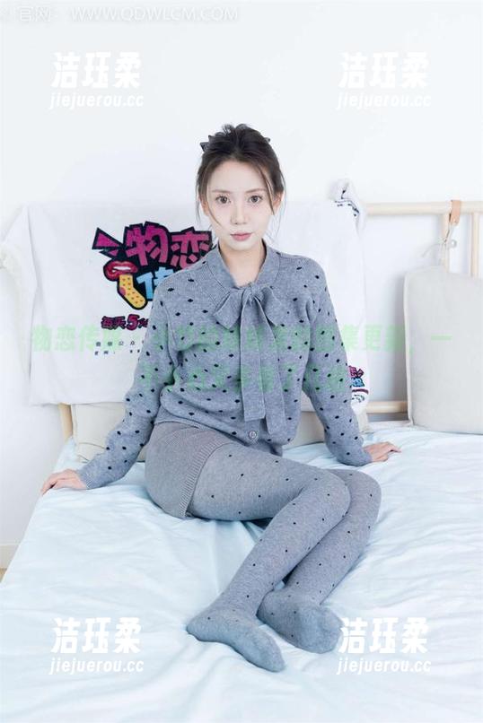 物恋传媒 - 小竹的妹妹发的图集更新，一不小心又多看了几遍