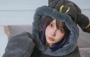 看了狐洛洛子的慵懒白猫私拍作品,我也想休息一秒。