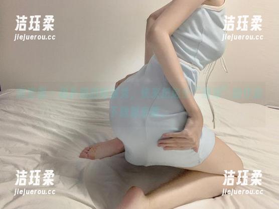 相扑猫 微密圈 - 相扑猫的制服秀,快来把这份“清凉”的作品下载到家吧。