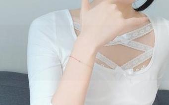 女仆店里的眼酱大魔王w,D.VA在这里不再只是个角色,图册好像有点暧昧?