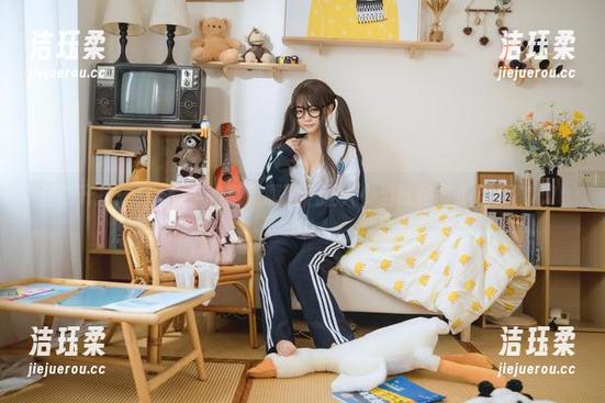 神沢永莉 自拍开挂:神沢永莉的高清原图,让人少当欧尼酱多点女孩心!